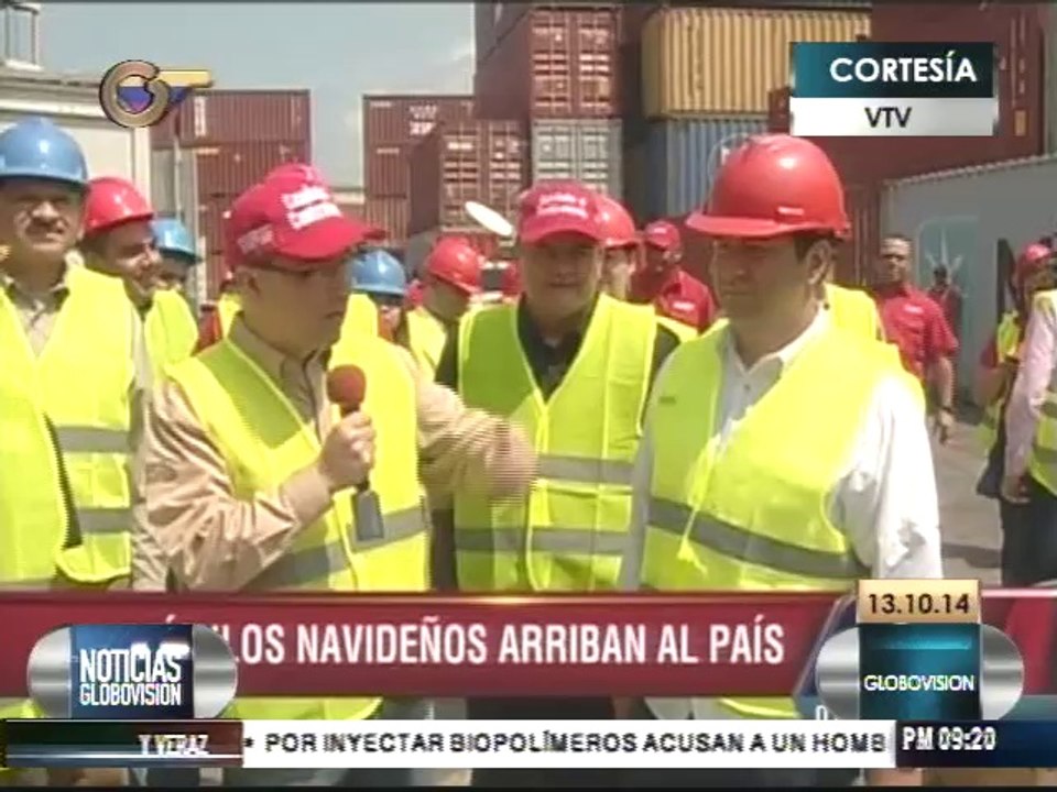 Llegan al país contenedores con artículos navideños