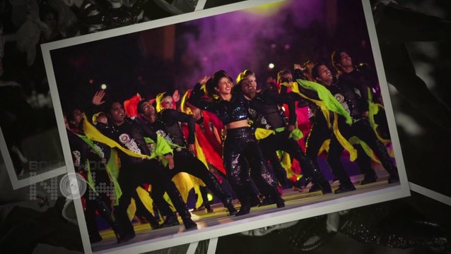 Hrithik Roshan lifts Priyanka Chopra!! | Indian Super League