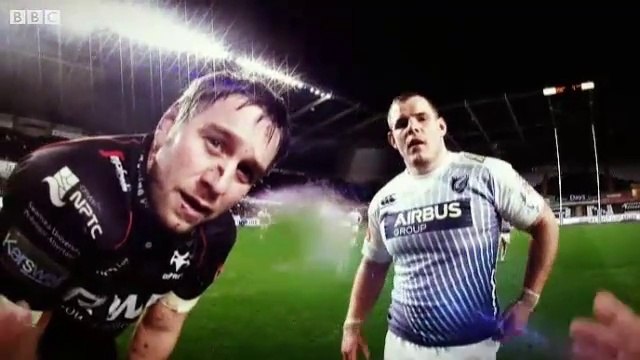 Scrum V- Nigel Owens' whistle-stop world tour