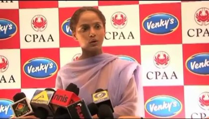 Neetu Chandra spreads breast cancer awareness