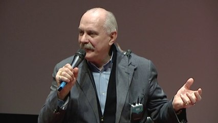 "Les Russes ne sont pas dans le présent" - Nikita Mikhalkov