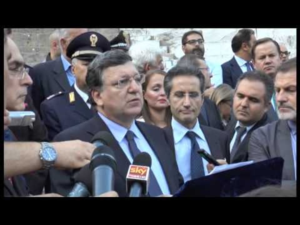 Pompei (NA) - La visita di Barroso agli scavi: "Fiducia nell'Italia" -1- (11.10.14)