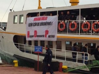 İstanbul'da Kobani İçin Vapur İşgal Ettiler