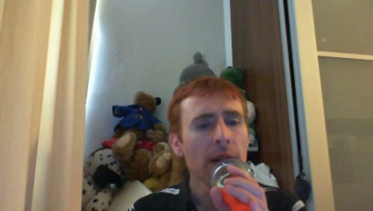 Wiwi égratigne "this one's for you" de Barry Manilow