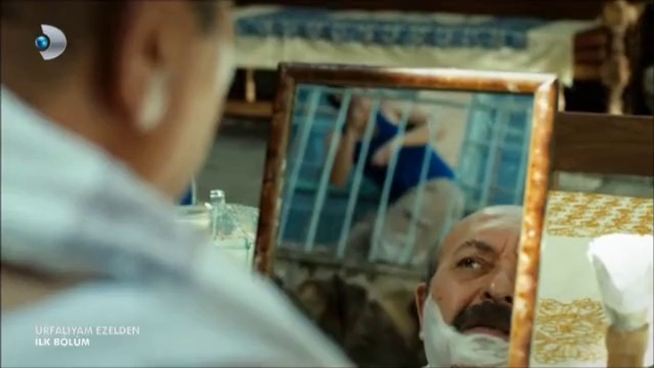 Urfalıyam Ezelden Hortumla ıslayarak uyandırma sahnesi