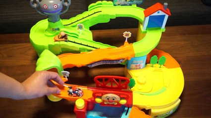 マリオとアンパンマンのミニカー対決　anpanman vs mario