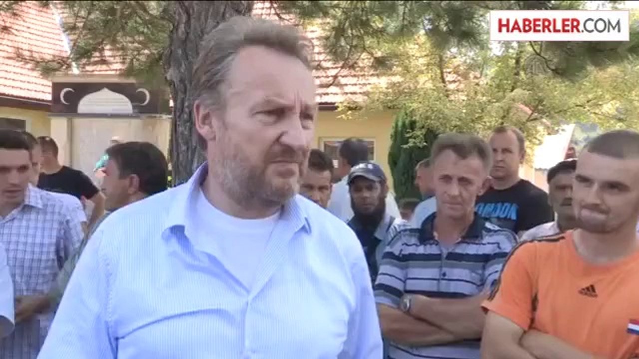 Boşnak lider İzzetbegoviç, sel bölgesinde - JELYEZNO