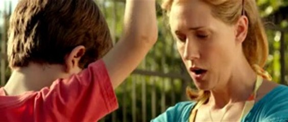 Karanlıktan Gelen - Fragman