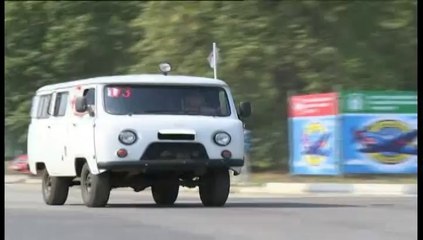 Le convoi russe progresse vers la frontière ukrainienne