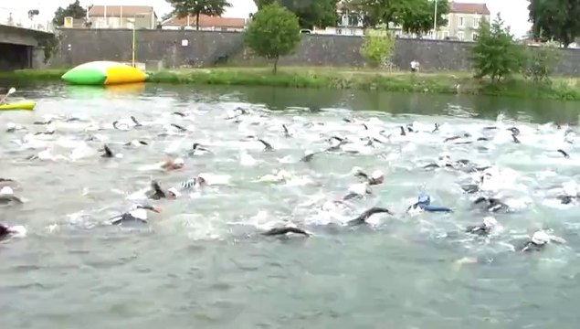 Triathlon du Gardon d'Alès 2014 - Départ course près du pont Neuf