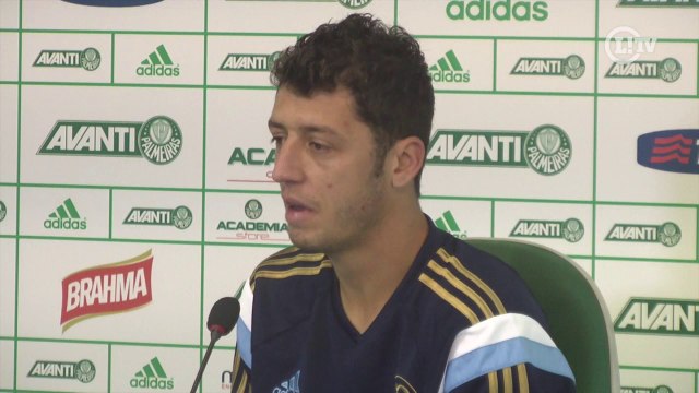 Felipe Menezes analisa a pressão da torcida sobre o time