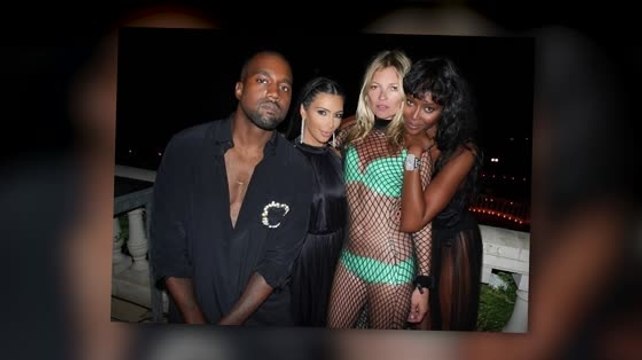 Kim Kardashia möchte angeblich eine radikale Diät machen, da sie sich neben Supermodels fett fühlt