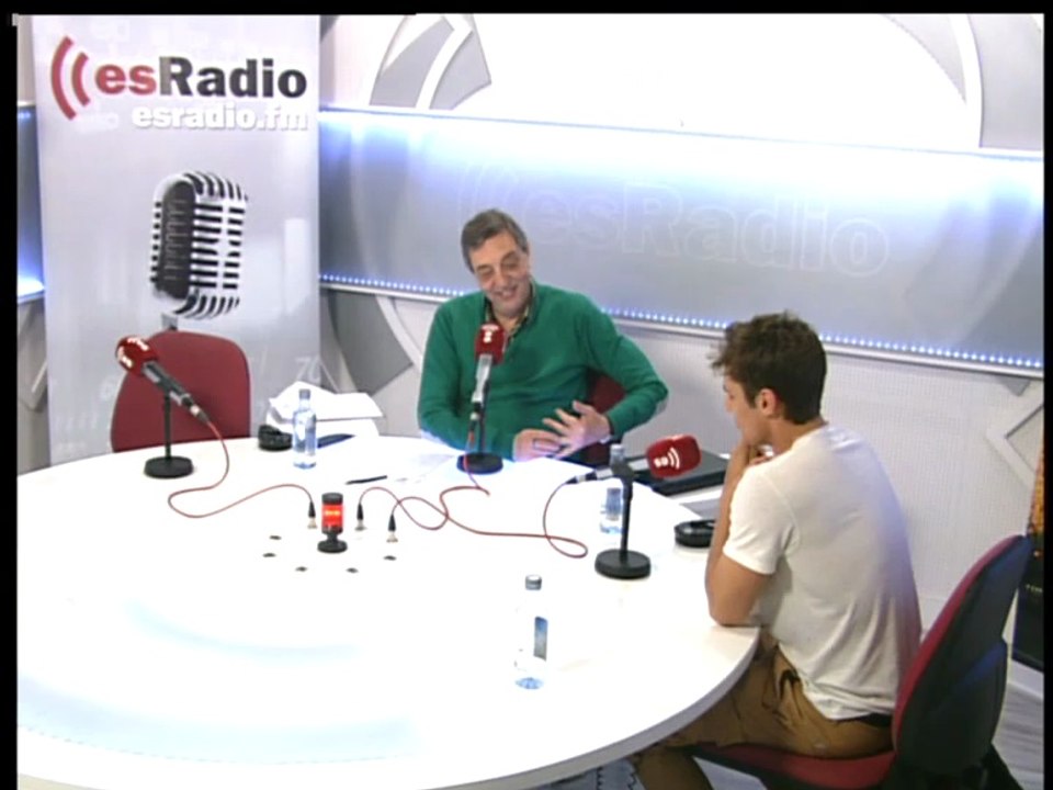 Martiño Rivas presenta 'Por un puñado de besos' en esRadio