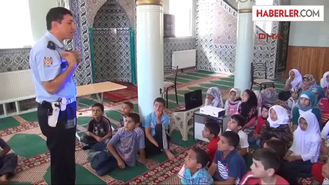 Camilerde Trafik Eğitimi Veriliyor