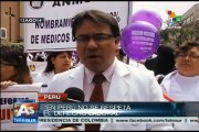 Médicos peruanos marchan contra la privatización de la salud