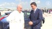 Roma - Renzi a Fiumicino saluta Papa Francesco in partenza per la Corea del Sud (13.08.14)