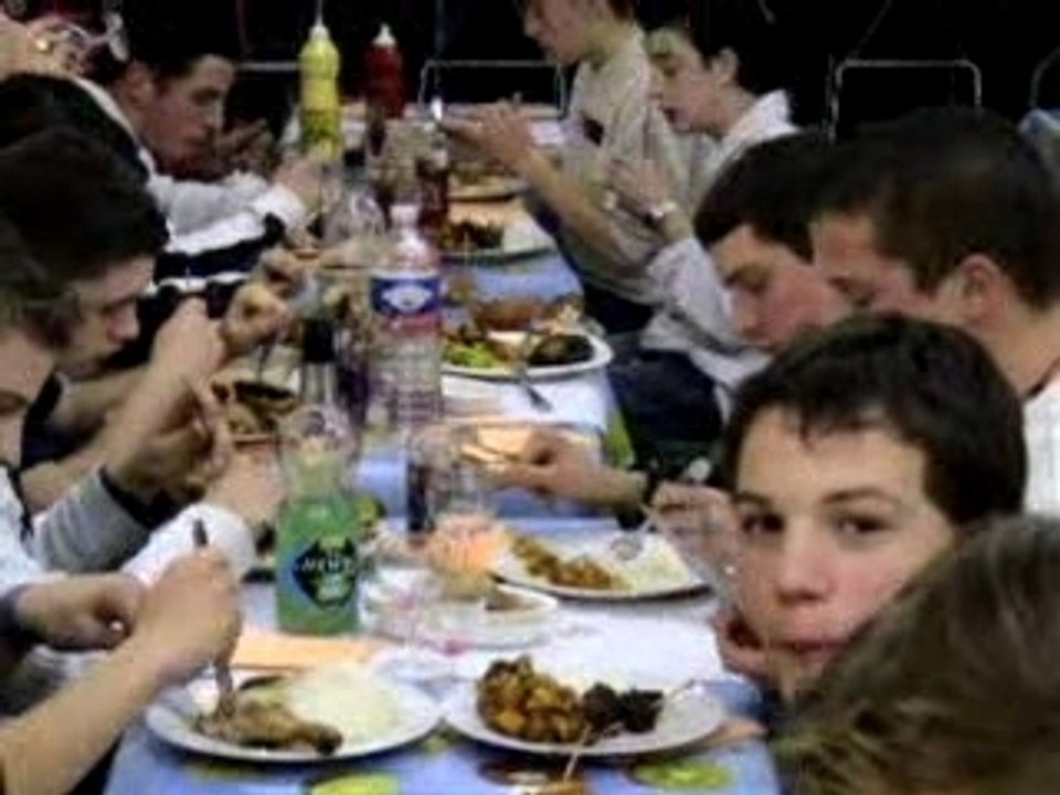 Les apprentis au Nganda vis à vis