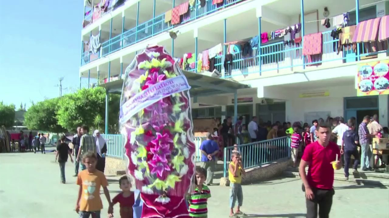 Wedding joy for refugees at Gaza UN school