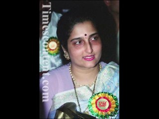 Mujhay Tum Nazar Say Gira Tau Rahay Ho-Anuradha Paudwal