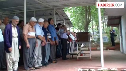 Oğlunun düğününden dönerken otobüs kazası kurbanı oldu -