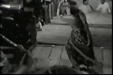 MERI AKHIYON MEIN AKHIYAN NA DAAL - (Farishta - 1958)