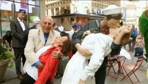 Le baiser de Times Square du 14 août 1945 réédité par des vétérans