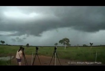 آسمانی بجلی کیسے زمین پر گرتی ہے حقیقی ویڈیو - Mera Sohna Pakistan‬ asamini bijli kisy girti hai eletrical