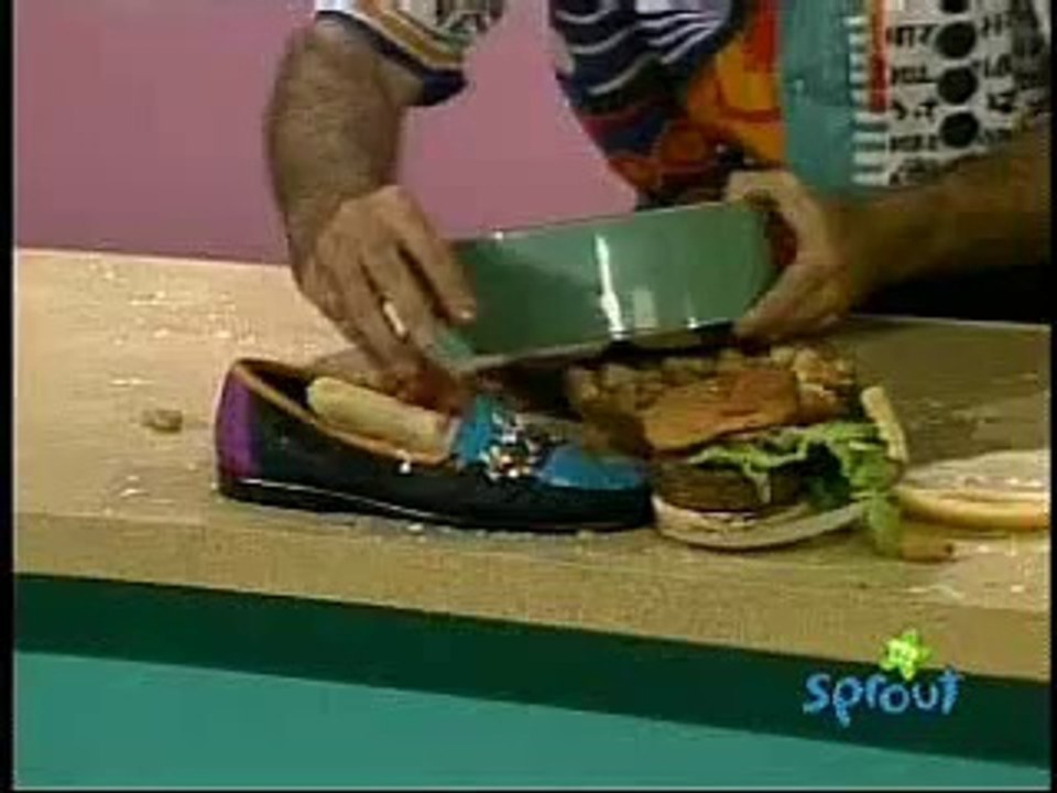 Robin Williams on Sesame Street - What's Alive?