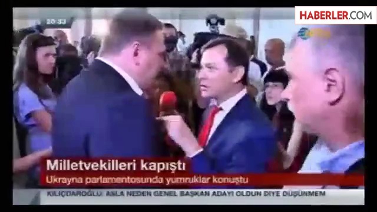 Ukrayna'da Milletvekili Parti Liderini Yumrukladı