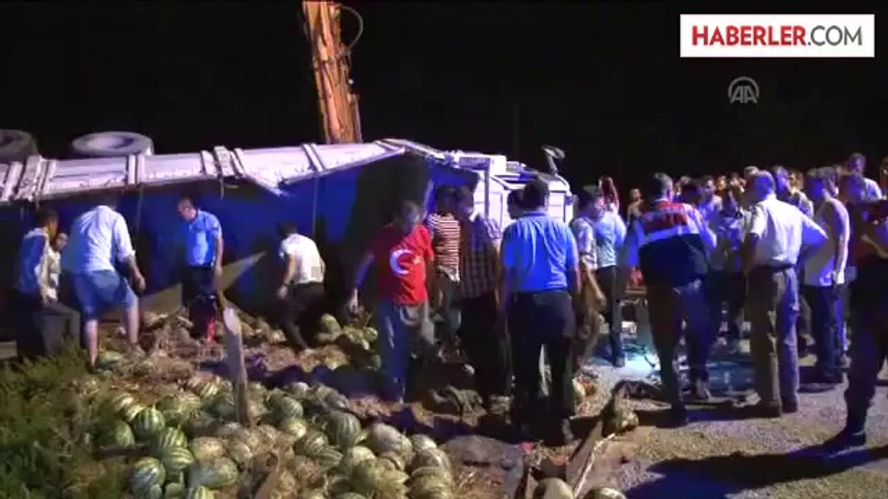 Trafik kazası: 2 ölü, 10 yaralı -