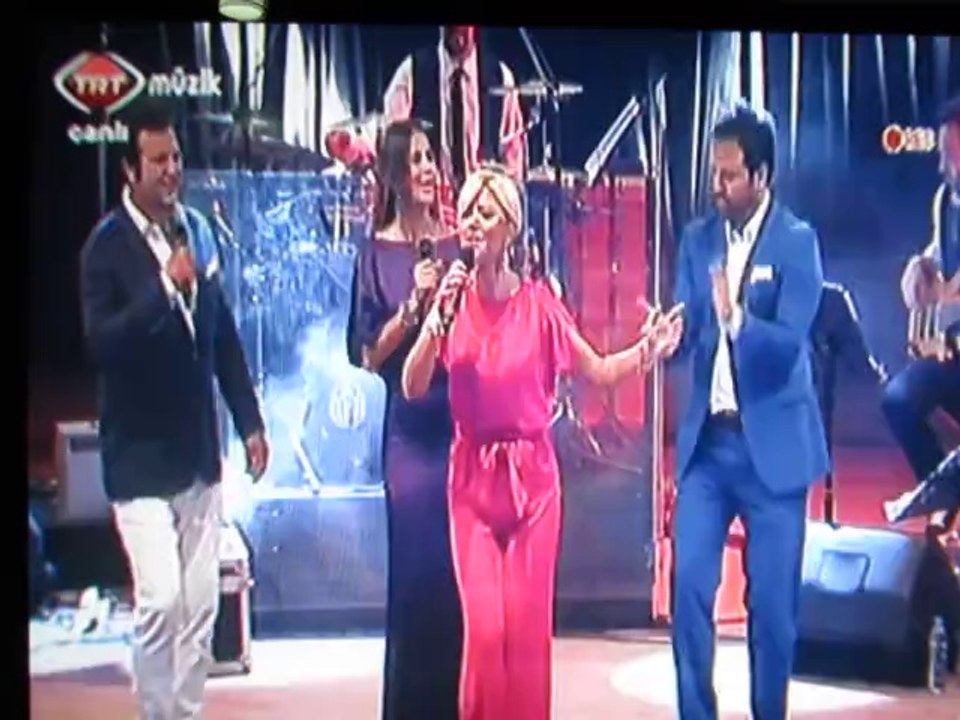 Özgür Eren - Çayırda Buldum Seni