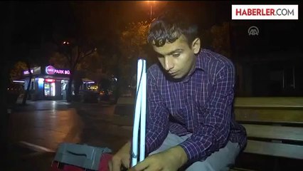 Görme engelli gencin evden atıldığı iddiası -