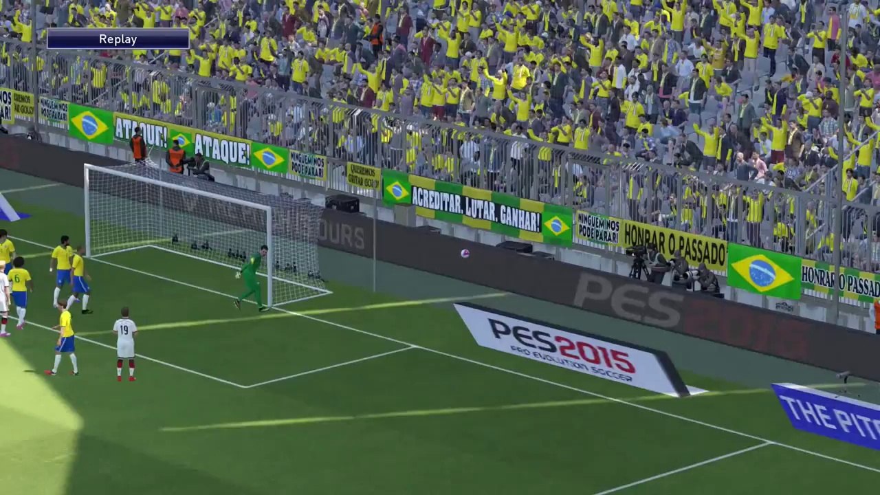 PES 2015 - Gameplay