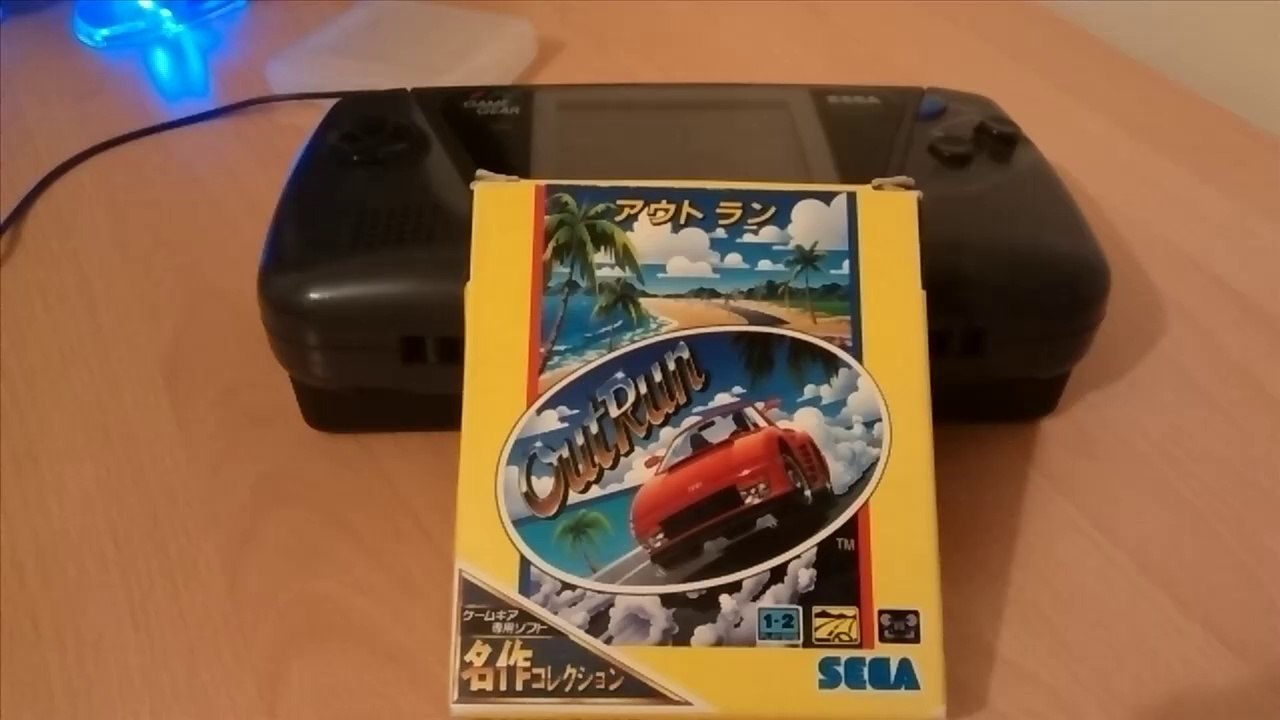 Présentation de la game gear et ses accessoires