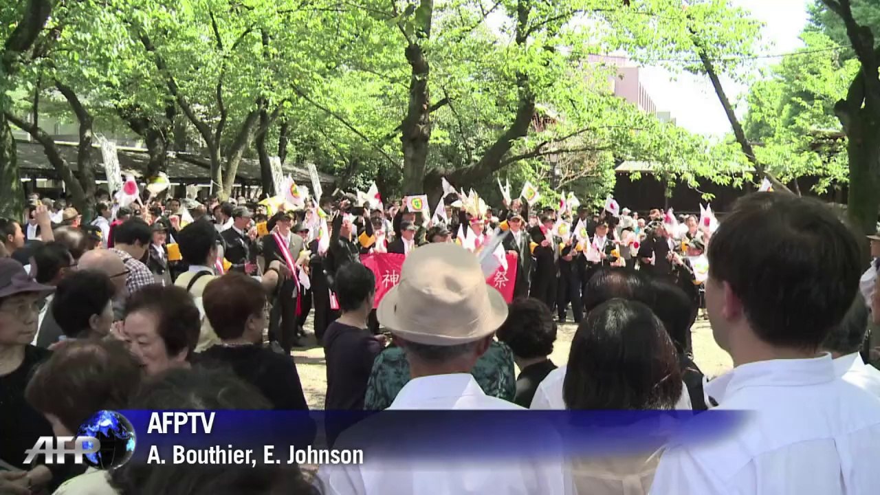 Japanese cabinet ministers visit controversial war shrine