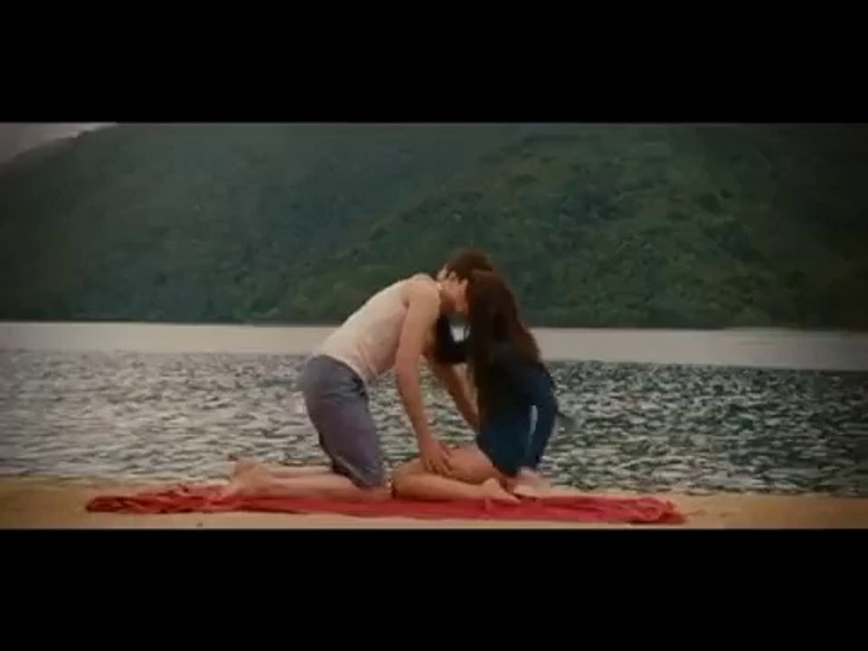 Breaking Dawn Kissing Scenes in twilight