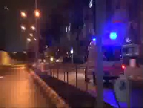 DÜNYA'NIN EN BÜYÜK ADALET SARAYINA POMPALI TÜFEKLERLE SALDIRI