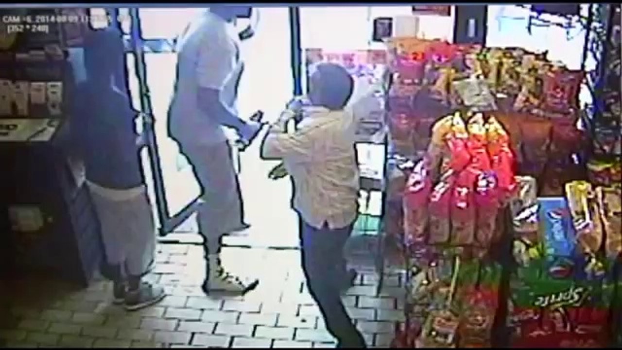 SURVEILLANCE VIDEO- Police say Michael Brown was suspect in Ferguson store robbery