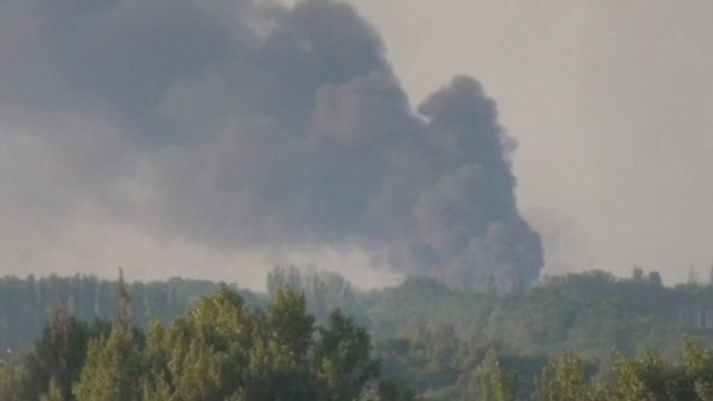 Shelling in Donetsk as Ukrainian troops close in