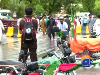 Imran Khan leave for Bani Gala-16 Aug 2014