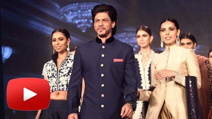Shahrukh Khan Walks The Ramp @ Happy New Year Trailer Launch !