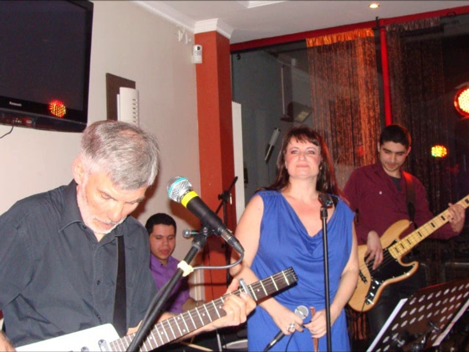 Extraits (2) du concert de DECIBEL FACTORY à l'Exceltio le 8 mars 2014