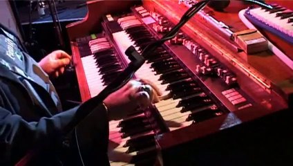 Focus - Aya Yuppie Hippie Yee - Live in England (2009) (Pro-shot)