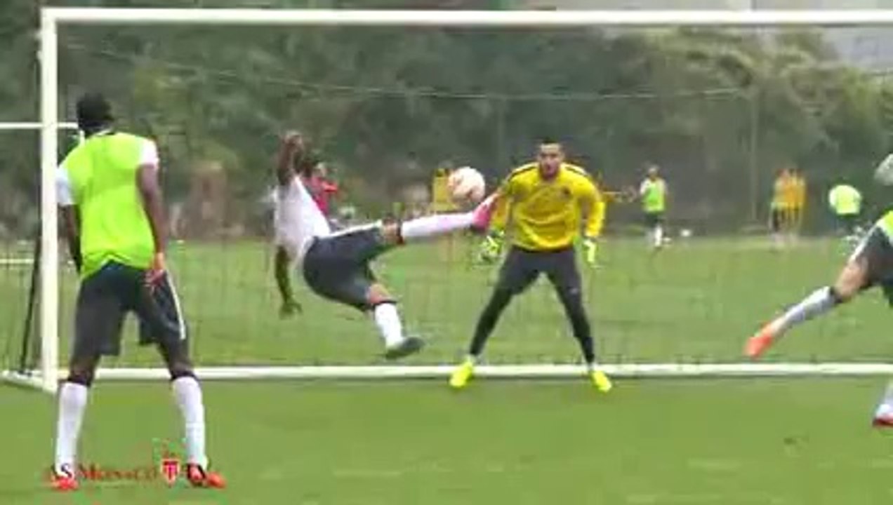 Radamel Falcao scores brilliant scissors kick at Monaco Training