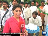 Dunya News - PTI 'Azadi March' participants buy eatables on self-help basis