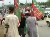azadi march k karkun or inqilab k karkun or media b aabpara chowk islamabad main