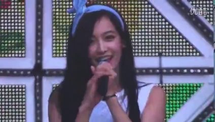 2014.08.15 SMTown Seoul: Zhou Mi & Victoria - Loving U