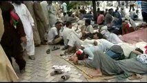 Pakistan Awami Tehreek (PAT workers nidhal pari hai  aabpara chowk islamabad 16 august 2014