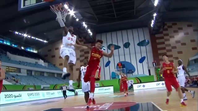 L'énorme In Your Face de Josh Jackson sur un joueur chinois