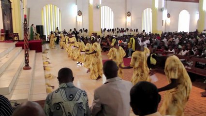 Messe à Bangui en la Cathédrale ND de l'IC